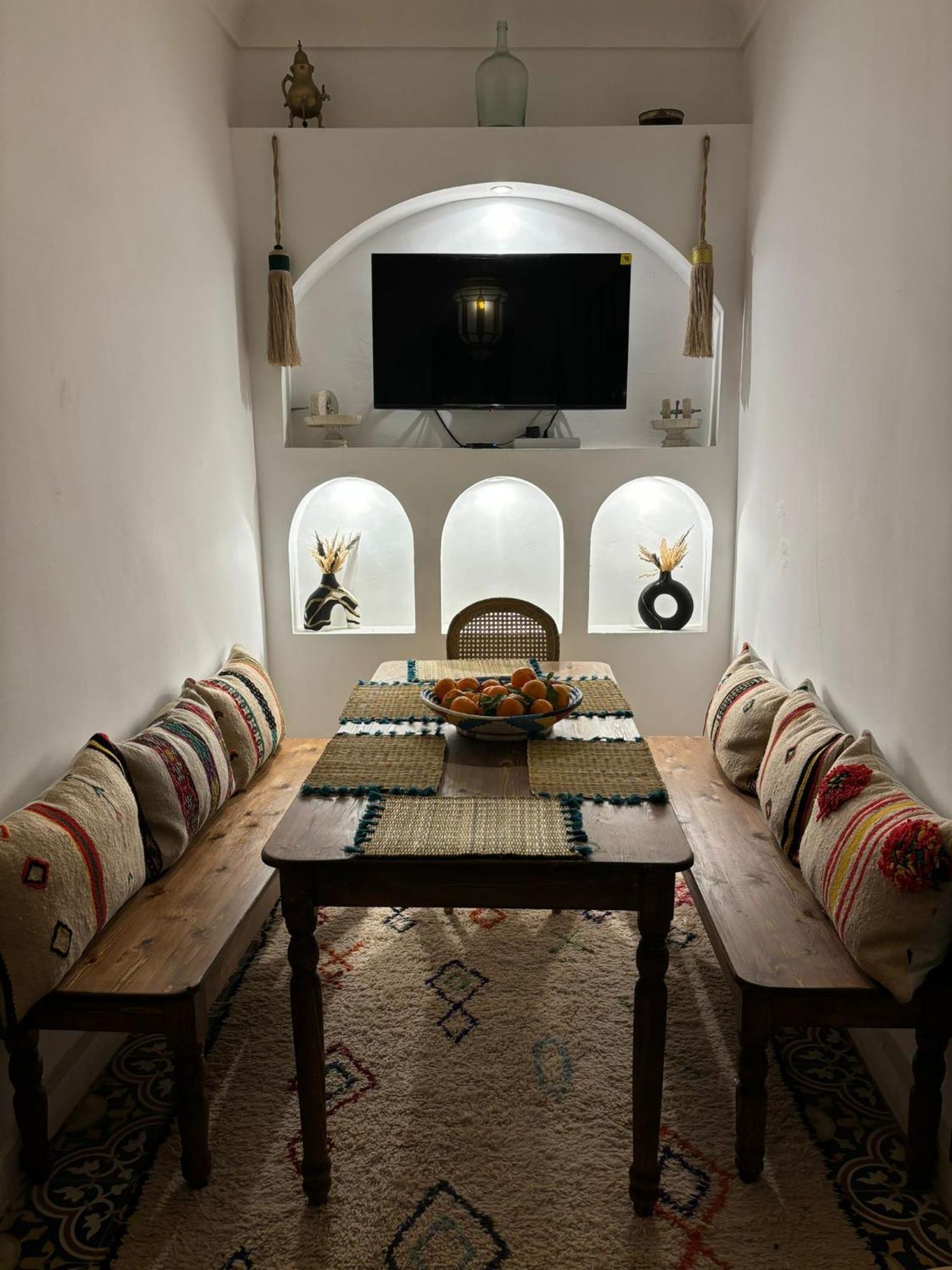 Bab Adam Riad *